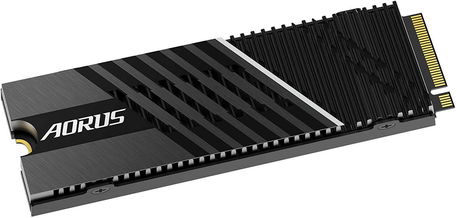 Alternative view of GIGABYTE AORUS Gen4 7000s SSD 2TB PCIe 4.0 NVMe M.2, Nanocarbon Coated Aluminum Heatsink, 3D TLC NAND, SSD- GP-AG70S2TB